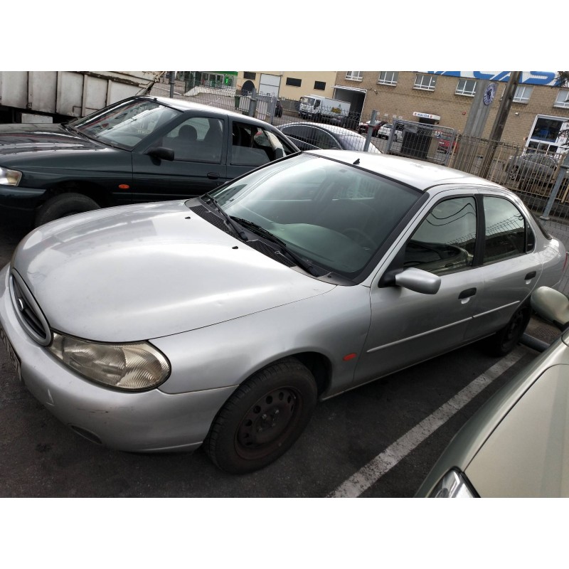 ford mondeo berlina (gd) del año 2000