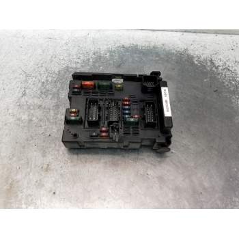 CAJA RELES / FUSIBLES 9650663880BSMB5 16G 2001