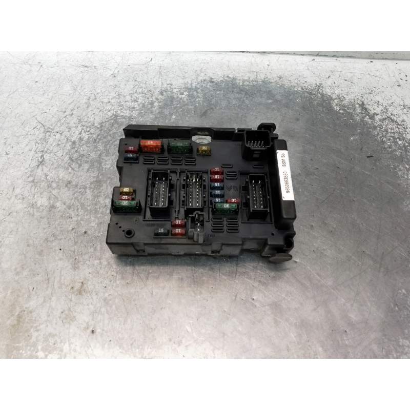 Recambio de caja reles / fusibles para peugeot 307 (3a/c) 1.6 16v referencia OEM IAM 9650663880BSMB5 16G 2001