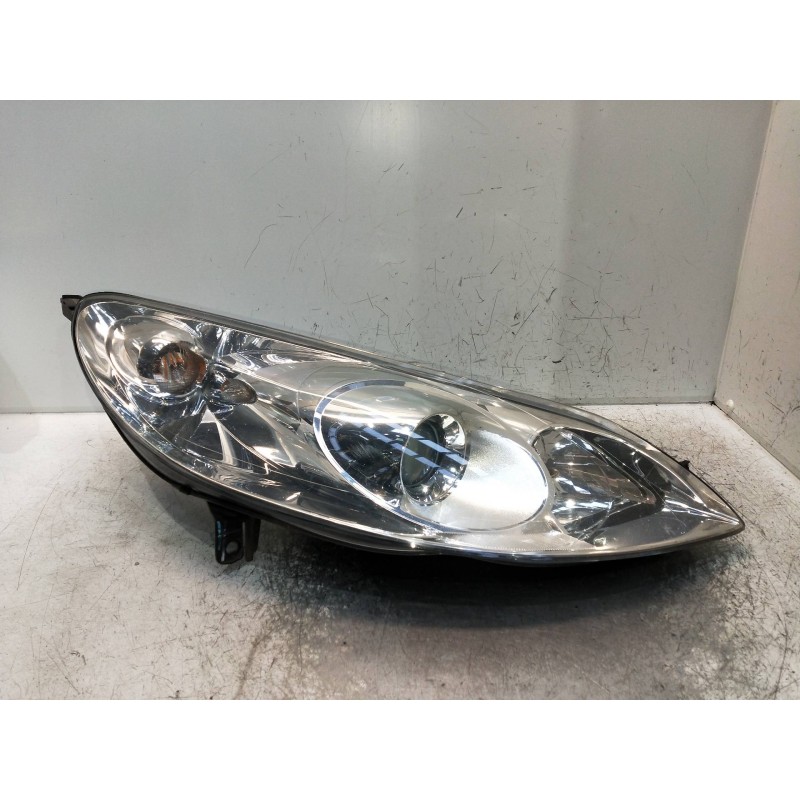 Recambio de faro derecho para peugeot 407 sw referencia OEM IAM 0301231272  XENON