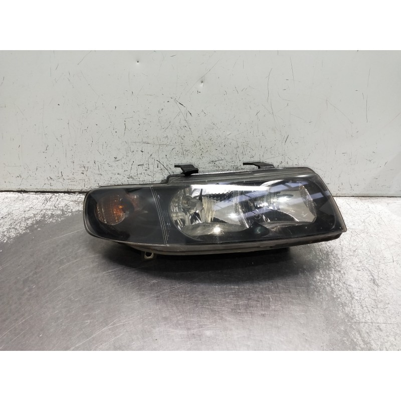 Recambio de faro izquierdo para seat leon (1m1) referencia OEM IAM   