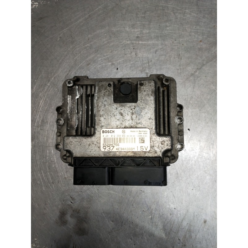 Recambio de centralita motor uce para alfa romeo gt (125) referencia OEM IAM 0281012298 55204756 9374E34A3BBM