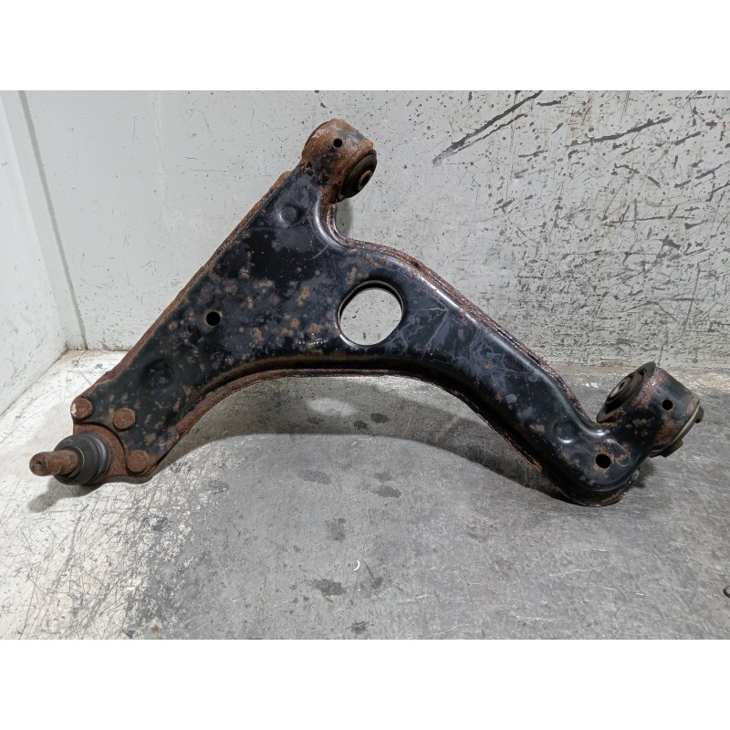 Recambio de brazo suspension inferior delantero izquierdo para opel vectra b berlina referencia OEM IAM   