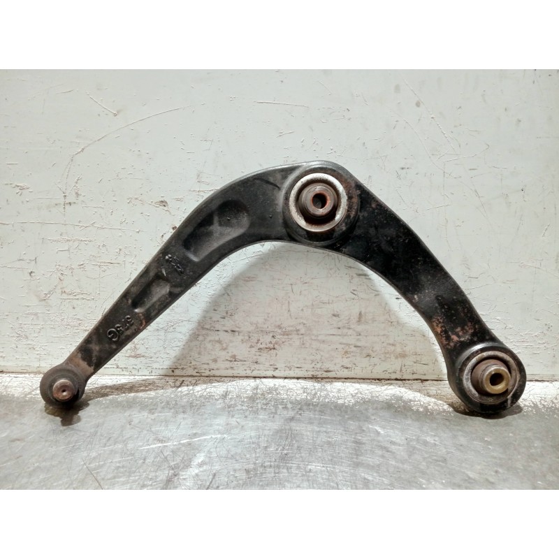 Recambio de brazo suspension inferior delantero izquierdo para peugeot 206 berlina referencia OEM IAM   