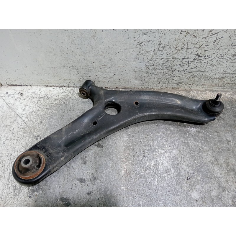 Recambio de brazo suspension inferior delantero izquierdo para hyundai ix20 referencia OEM IAM 545001P000  