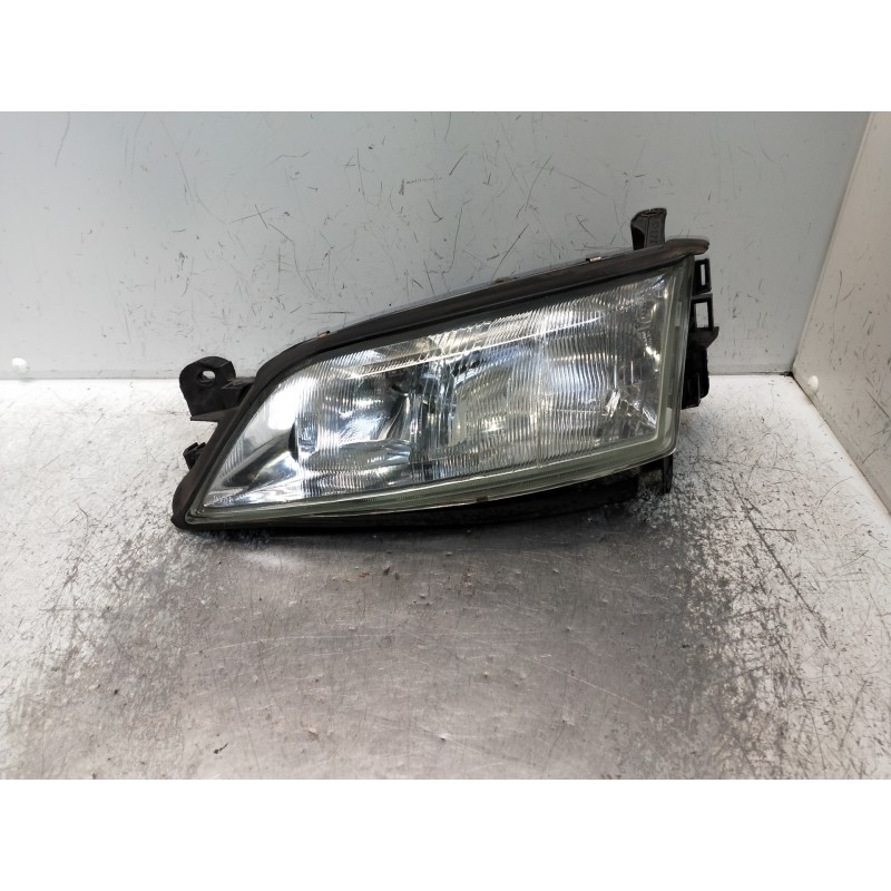 Recambio de faro izquierdo para opel vectra b berlina referencia OEM IAM 085787 88204968 