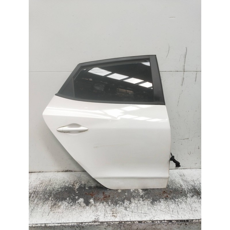 Recambio de puerta trasera derecha para hyundai ix35 referencia OEM IAM   5P