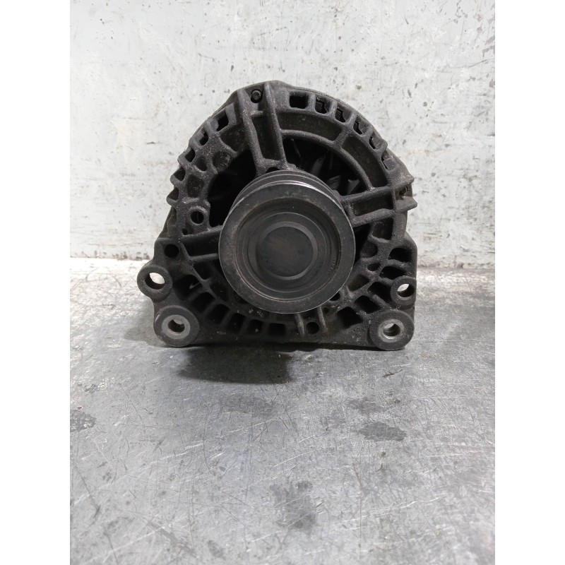 Recambio de alternador para volkswagen polo berlina (6n2) referencia OEM IAM 0124315006 038903025 