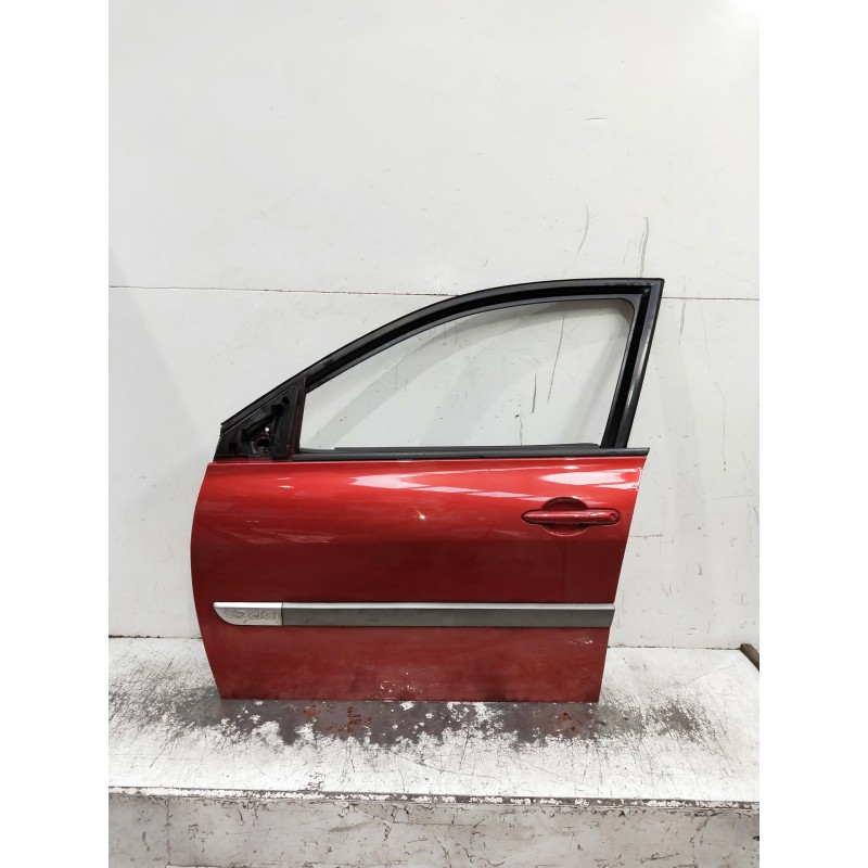 Recambio de puerta delantera izquierda para renault megane ii berlina 5p referencia OEM IAM   5P