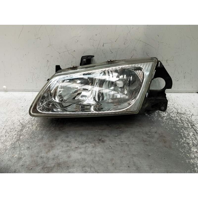 Recambio de faro izquierdo para nissan almera ii (n16) 2.2 di referencia OEM IAM 89003331 26060BN011 2000