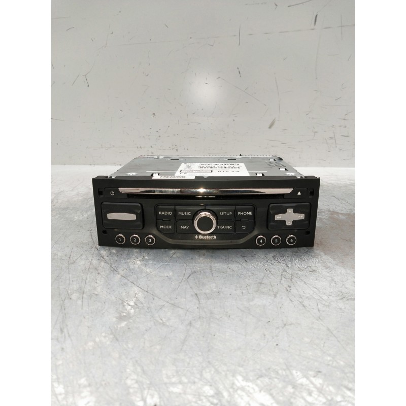 Recambio de sistema audio / radio cd para peugeot 5008 referencia OEM IAM 98083777XT  