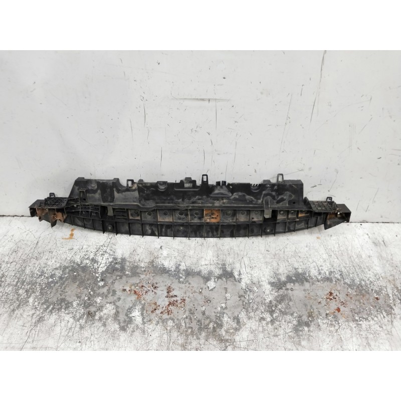 Recambio de travesaño inferior para citroen c4 cactus bluehdi 100 referencia OEM IAM 9801739780  