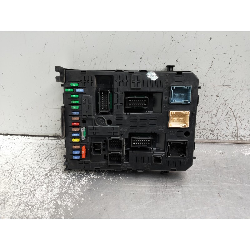 Recambio de caja reles / fusibles para citroen c4 picasso referencia OEM IAM 966689568002 BSI04EVK0400 