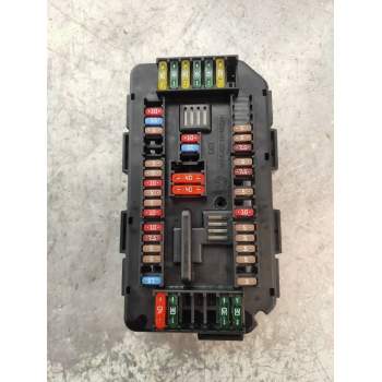 CAJA RELES / FUSIBLES 6114V7933787901 07072014 832687