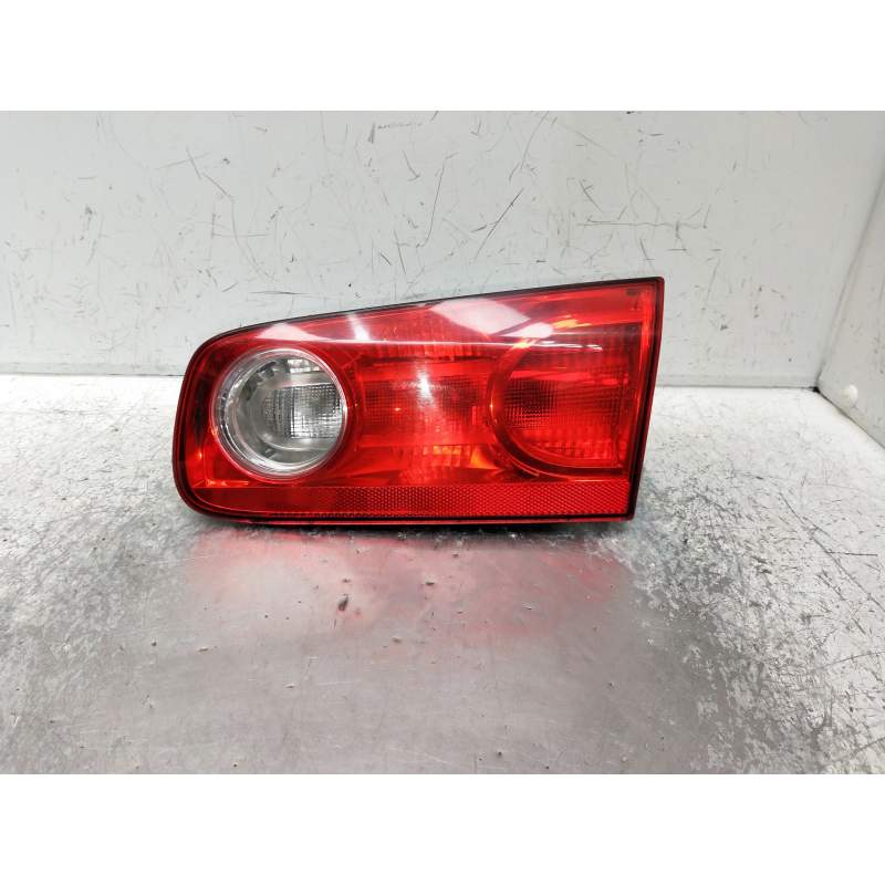 Recambio de piloto trasero derecho interior para renault laguna ii (bg0) referencia OEM IAM   2005