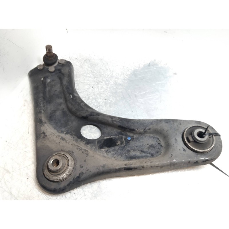 Recambio de brazo suspension inferior delantero izquierdo para peugeot 207 sport referencia OEM IAM   