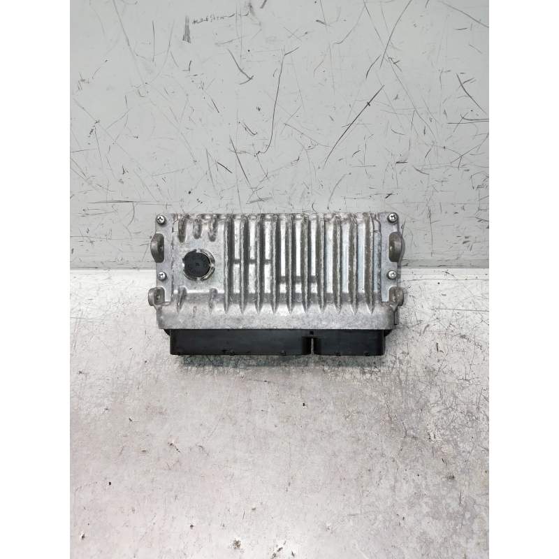 Recambio de centralita motor uce para toyota auris business referencia OEM IAM MB2755002742 896610Z840 