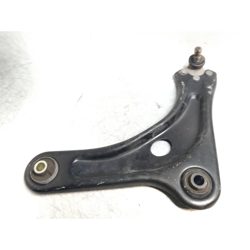 Recambio de brazo suspension inferior delantero izquierdo para peugeot 208 referencia OEM IAM   