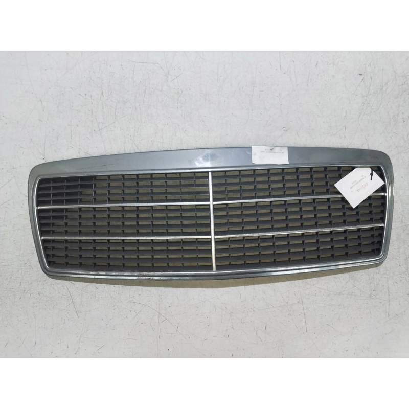Recambio de rejilla delantera para mercedes-benz clase e (w210) berlina referencia OEM IAM   