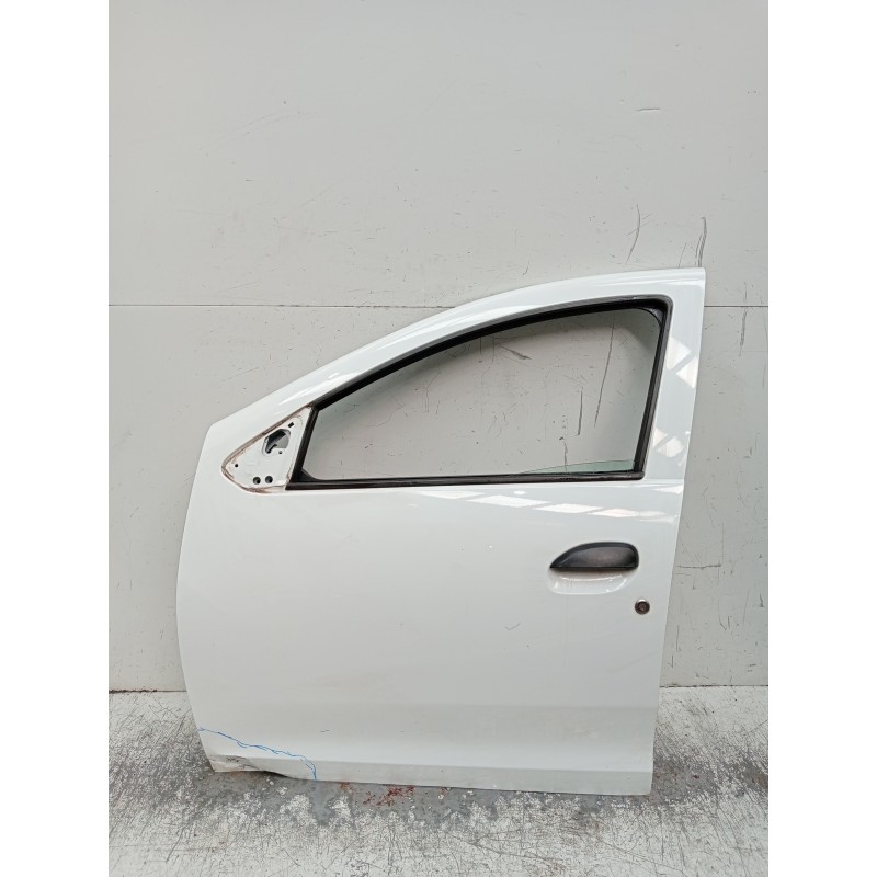 Recambio de puerta delantera izquierda para dacia sandero referencia OEM IAM   5P