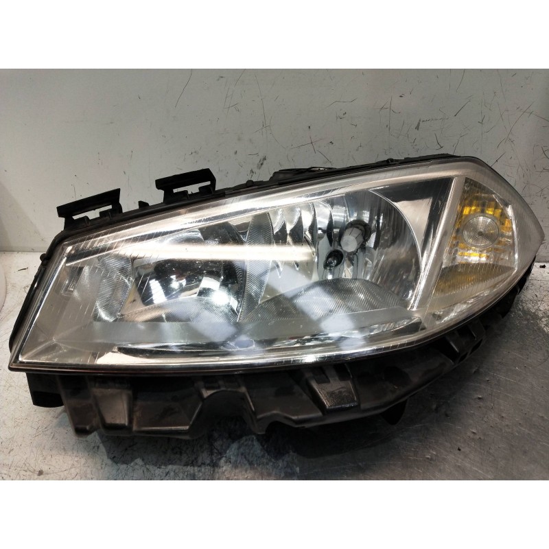 Recambio de faro izquierdo para renault megane ii berlina 5p referencia OEM IAM   