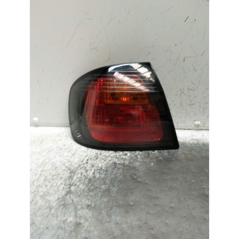 Recambio de piloto trasero izquierdo para nissan primera hatchback (p11) 1.8 16v referencia OEM IAM 89026085 265559F605 