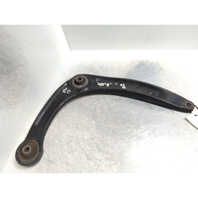 Recambio de brazo suspension inferior delantero izquierdo para peugeot 308 sport referencia OEM IAM   