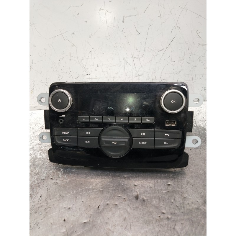 Recambio de sistema audio / radio cd para dacia spring referencia OEM IAM 61PALCB0099 281151798R 