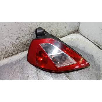 PILOTO TRASERO IZQUIERDO 89026005 3P 2003