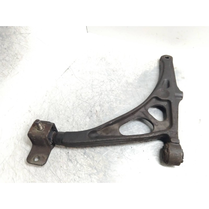 Recambio de brazo suspension inferior delantero derecho para peugeot 405 berlina referencia OEM IAM   