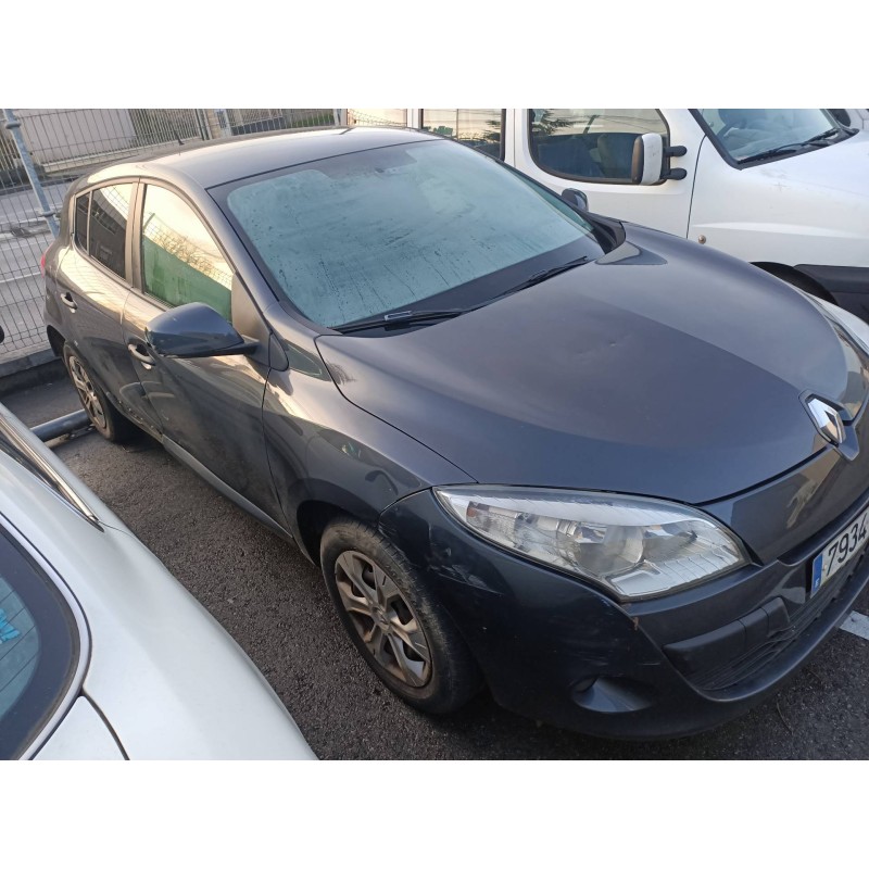 renault megane iii berlina 5 p del año 2011