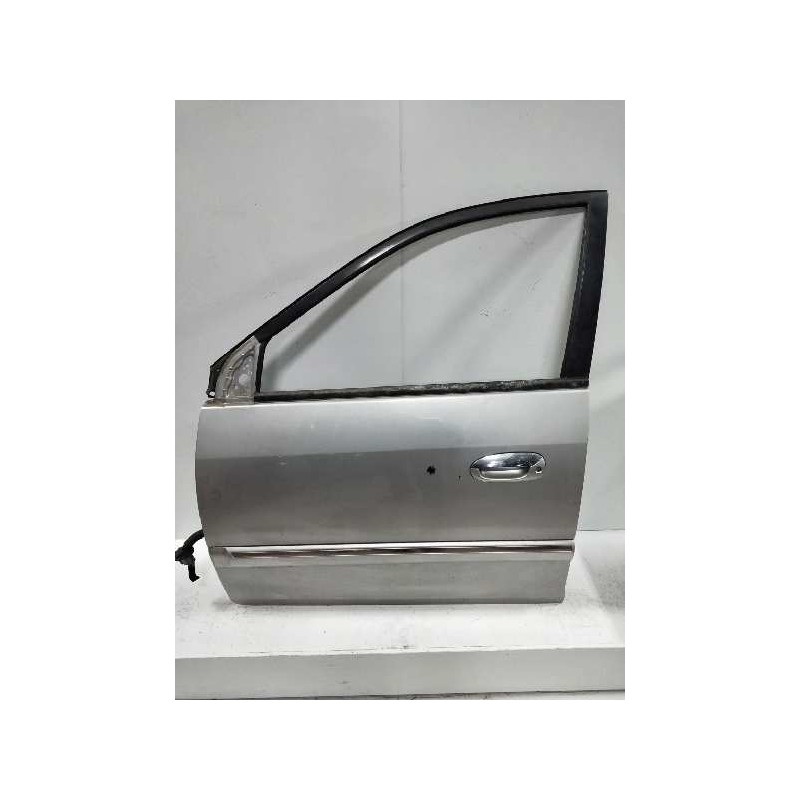 Recambio de puerta delantera izquierda para kia carens 2.0 turbodiesel cat referencia OEM IAM   