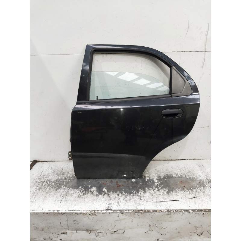 Recambio de puerta trasera izquierda para chevrolet aveo / kalos sedán (t200) 1.4 referencia OEM IAM  4P 2005
