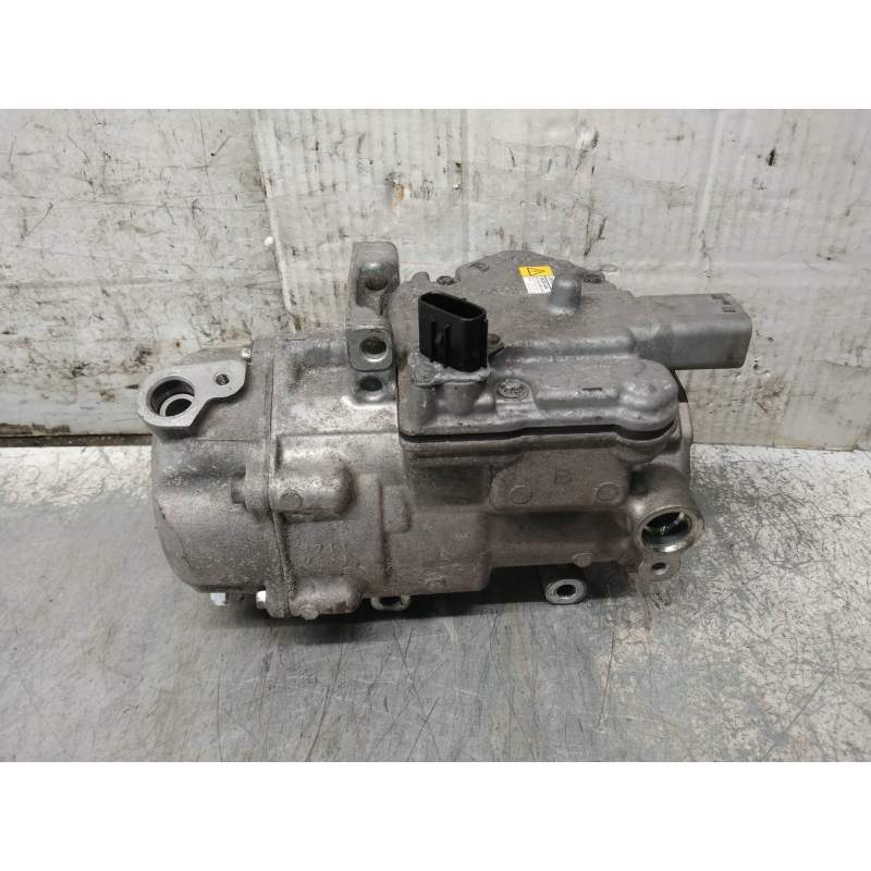 Recambio de compresor aire acondicionado para toyota prius+ advance referencia OEM IAM 0422000404 ES27C 2015
