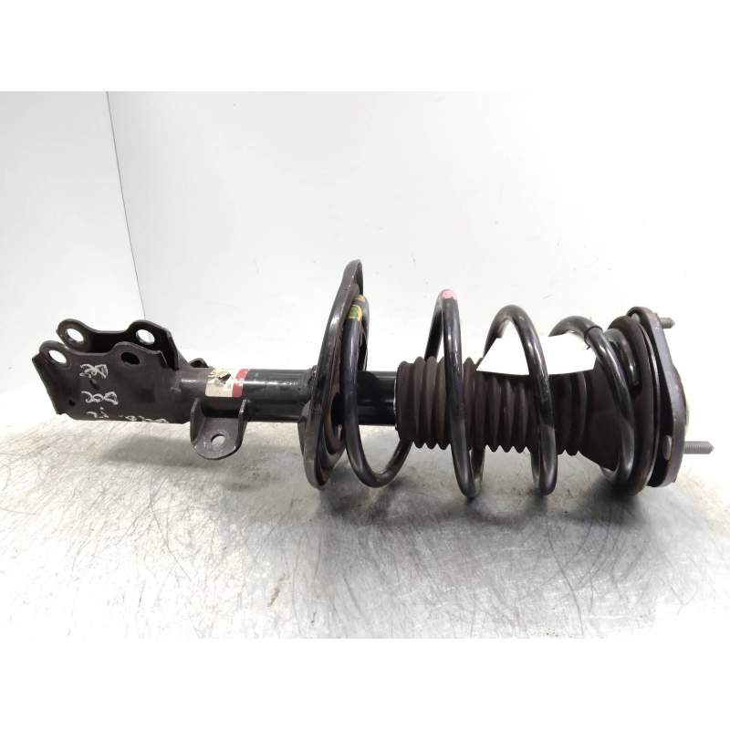 Recambio de amortiguador delantero derecho para toyota avensis cross sport (t27) advance referencia OEM IAM 4851005333  