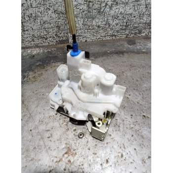 MOTOR CIERRE CENTRALIZADO DELANTERO DERECHO 51310332 5P 2010