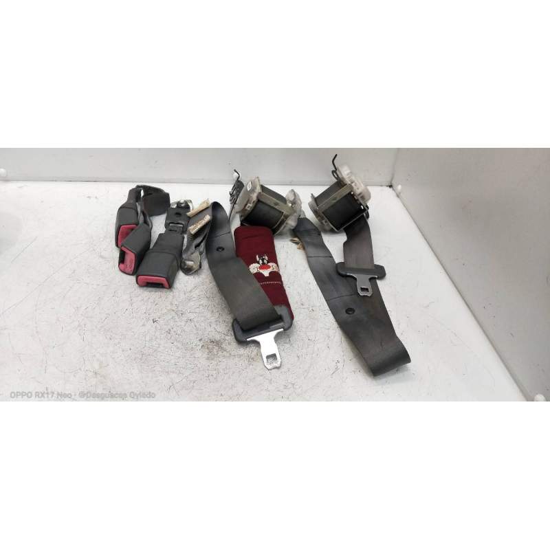 Recambio de juego cinturones trasero para toyota prius (nhw20) basis referencia OEM IAM   5P