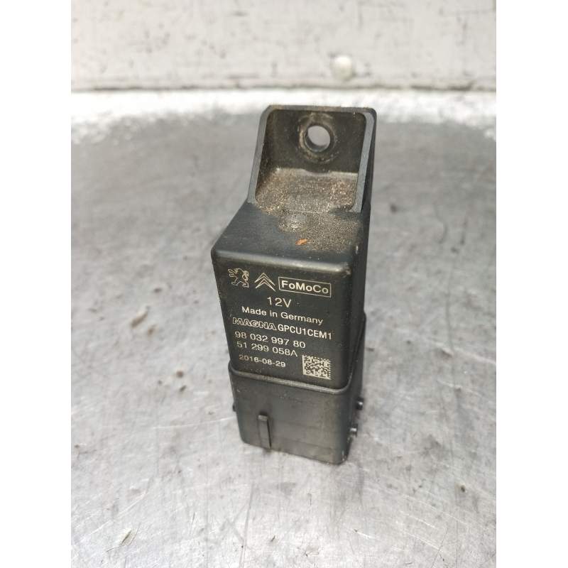 Recambio de caja precalentamiento para peugeot 5008 (0u_, 0e_) 1.6 bluehdi 120 referencia OEM IAM 9803299780 51299058A 2012
