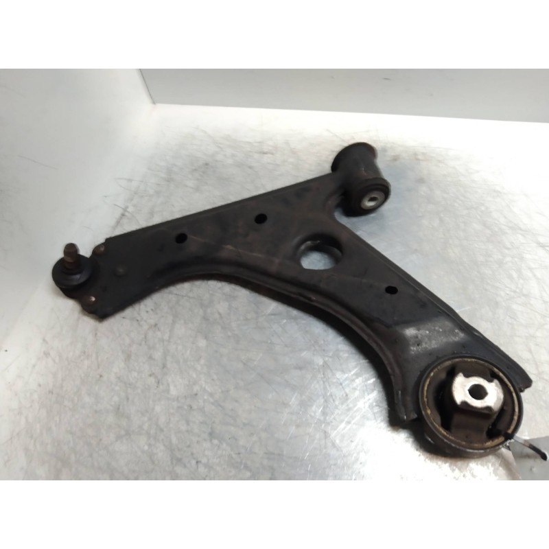 Recambio de brazo suspension inferior delantero izquierdo para peugeot bipper básico referencia OEM IAM   