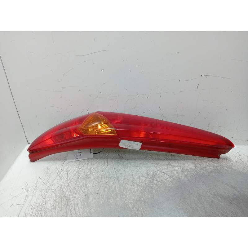Recambio de piloto trasero izquierdo para fiat punto berlina (188) 1.2 8v referencia OEM IAM  3P 1999