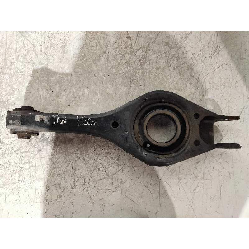 Recambio de brazo suspension superior trasero izquierdo para kia pro_cee´d drive referencia OEM IAM   