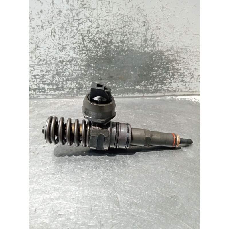 Recambio de inyector para seat ibiza iii (6l1) 1.4 tdi referencia OEM IAM 038130073AG 0414720215 BOSCH