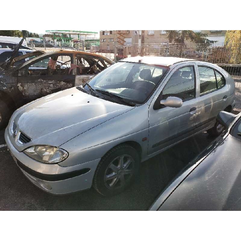 renault megane i fase 2 berlina (ba0) del año 2000