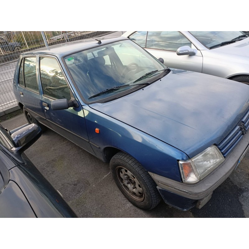 peugeot 205 berlina del año 1997