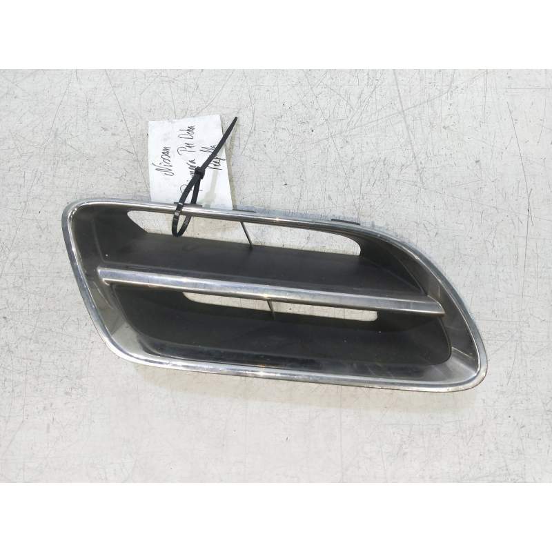 Recambio de rejilla delantera para nissan primera berlina (p11) 2.0 turbodiesel cat referencia OEM IAM   DERECHA