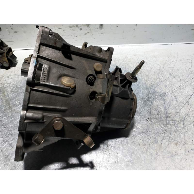 Recambio de caja cambios para peugeot 205 berlina referencia OEM IAM 2BM38  