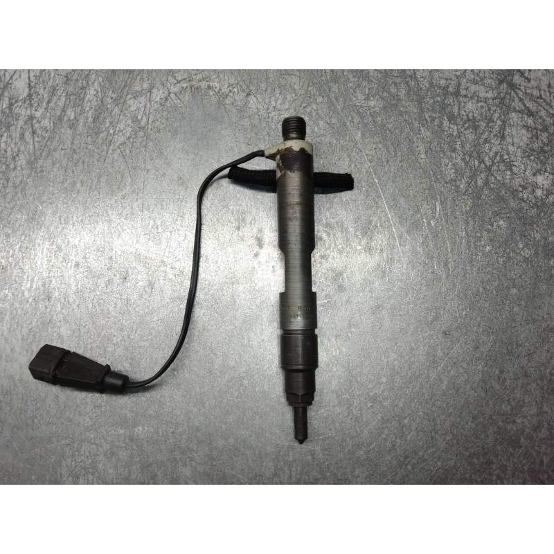 Recambio de inyector para seat ibiza (6k1) stella referencia OEM IAM 038130201F 0432193735 