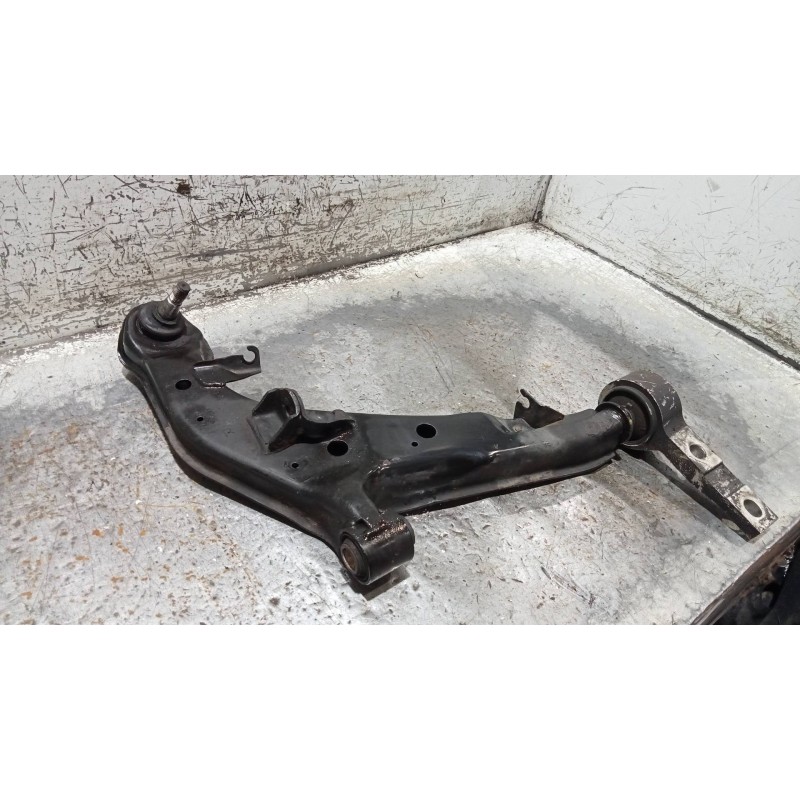 Recambio de brazo suspension inferior delantero derecho para nissan primera berlina (p12) acenta referencia OEM IAM   