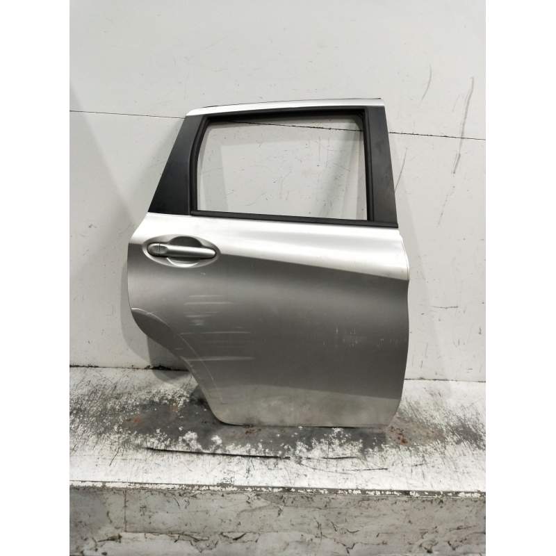 Recambio de puerta trasera derecha para nissan note acenta referencia OEM IAM   5P