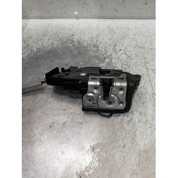 MOTOR CIERRE CENTRALIZADO DELANTERO DERECHO A0997202402 A1770032899. 5P